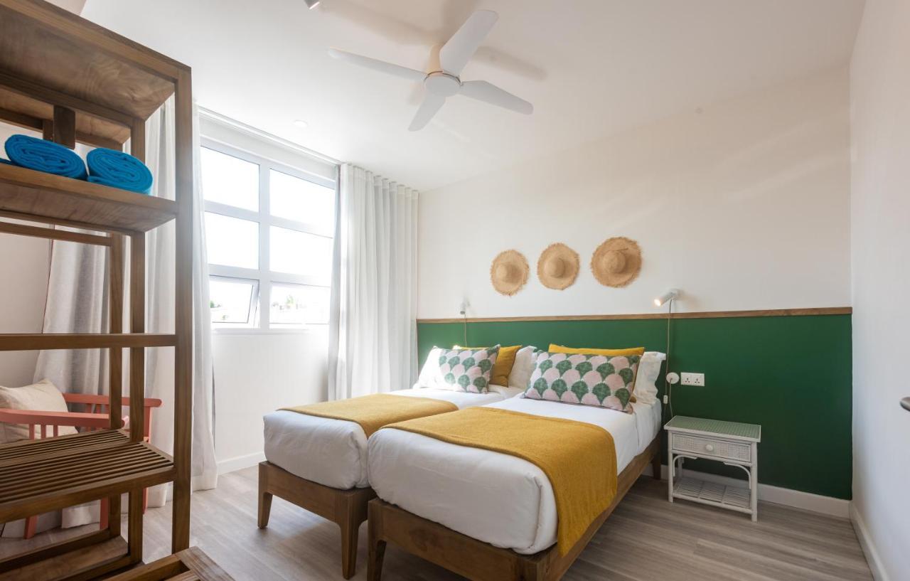 Dodo Square Residence Grand Baie Bagian luar foto